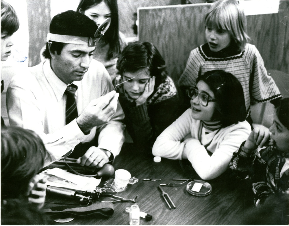 A local doctor visits a Riverside class. PPS Archives